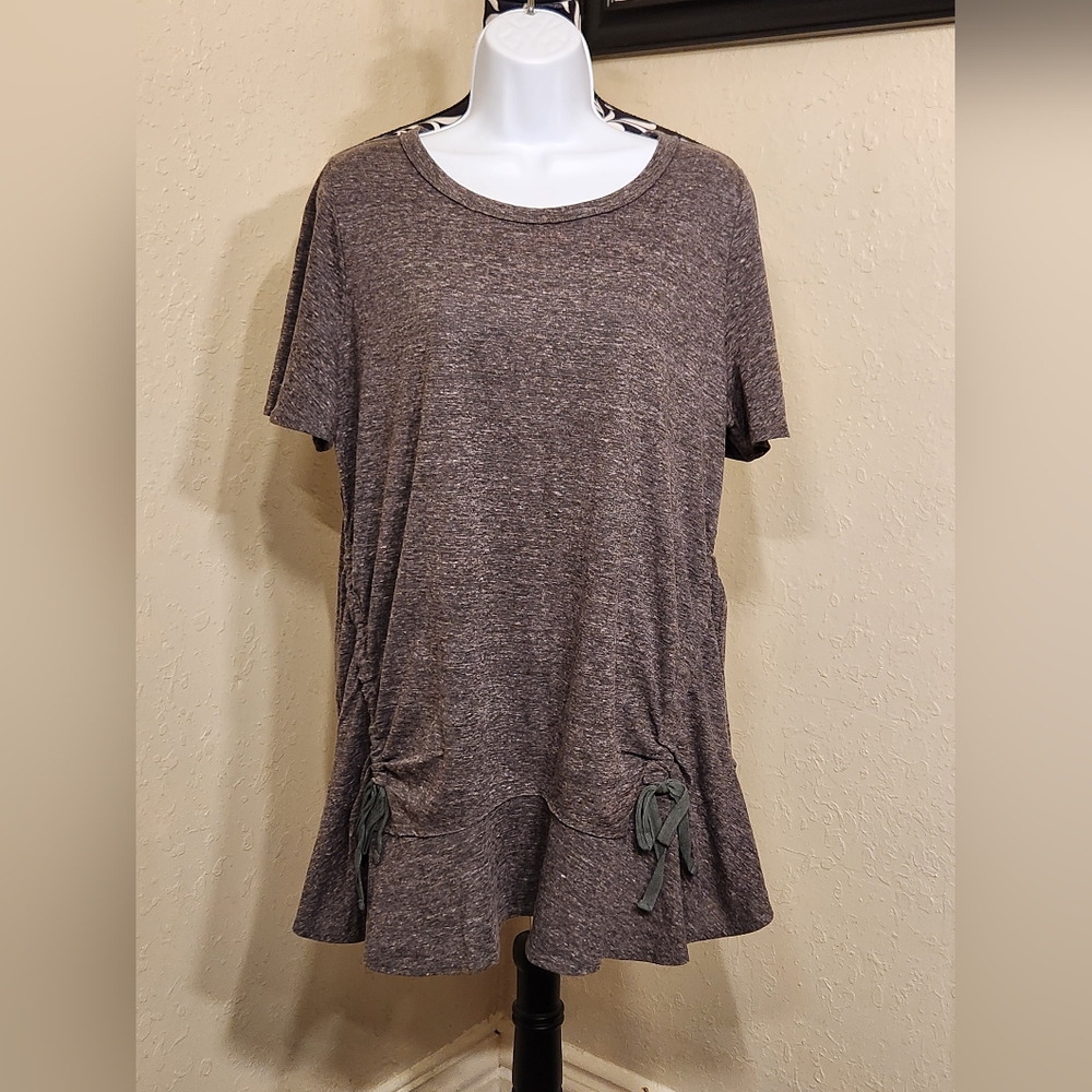 Easel Anthropologie Marled Grey Knit Ruffle Trim Tunic with Side Ruching Detail